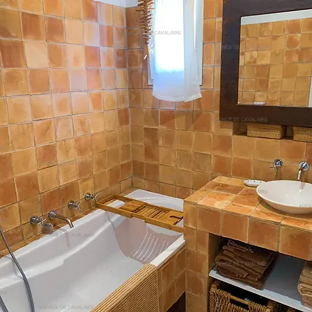 Avec Piscine, Jacuzzi Et Vue A - Fr-1-100-265 * Cavalaire-sur-Mer