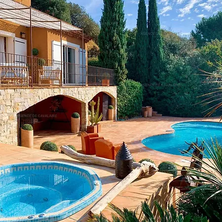 Villa Avec Piscine, Jacuzzi Et Vue A - Fr-1-100-265 Cavalaire-sur-Mer